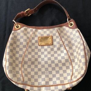 Louis Vuitton Damier